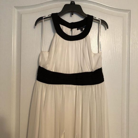 Ivory & Black Handkerchief Dress - Picture 2 of 4